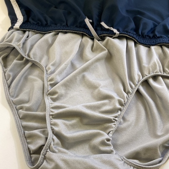 NIKE DRI-FIT WOMEN BLUE ATHLETIC BRIEF LINED RUNNING SHORTS PANTS. SIZE-LARGE. - Picture 11 of 13